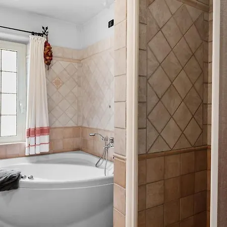 Pa'lux House -jacuzzi & Space- Olbia