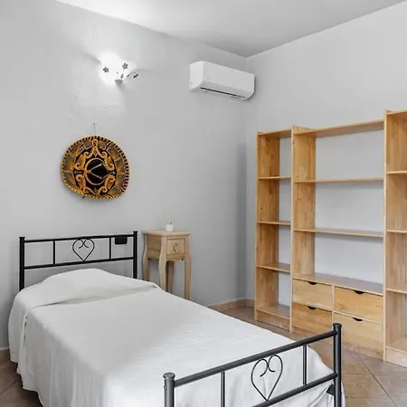 Pa'lux House -jacuzzi & Space- * Olbia