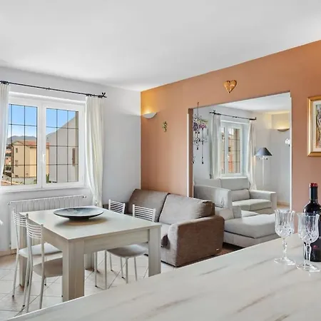 Pa'lux House -jacuzzi & Space- Olbia